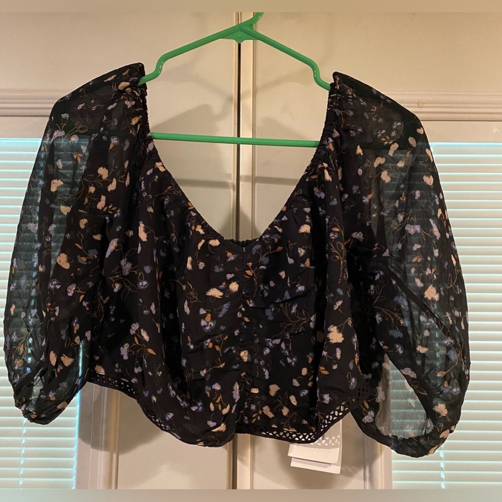 NWT ba&sh "Topaz" floral crop top. SZ L